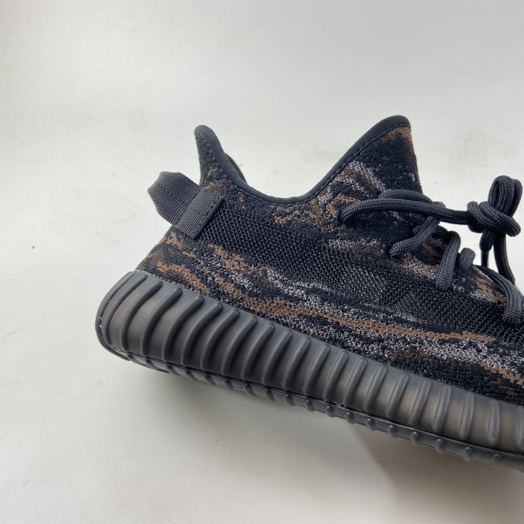 P200  联乘侃爷Kanye West x Adidas Yeezy Boost 350 V2”MX Oat”百搭轻便爆米花中底休闲运动慢跑鞋“岩石黑”GW3774