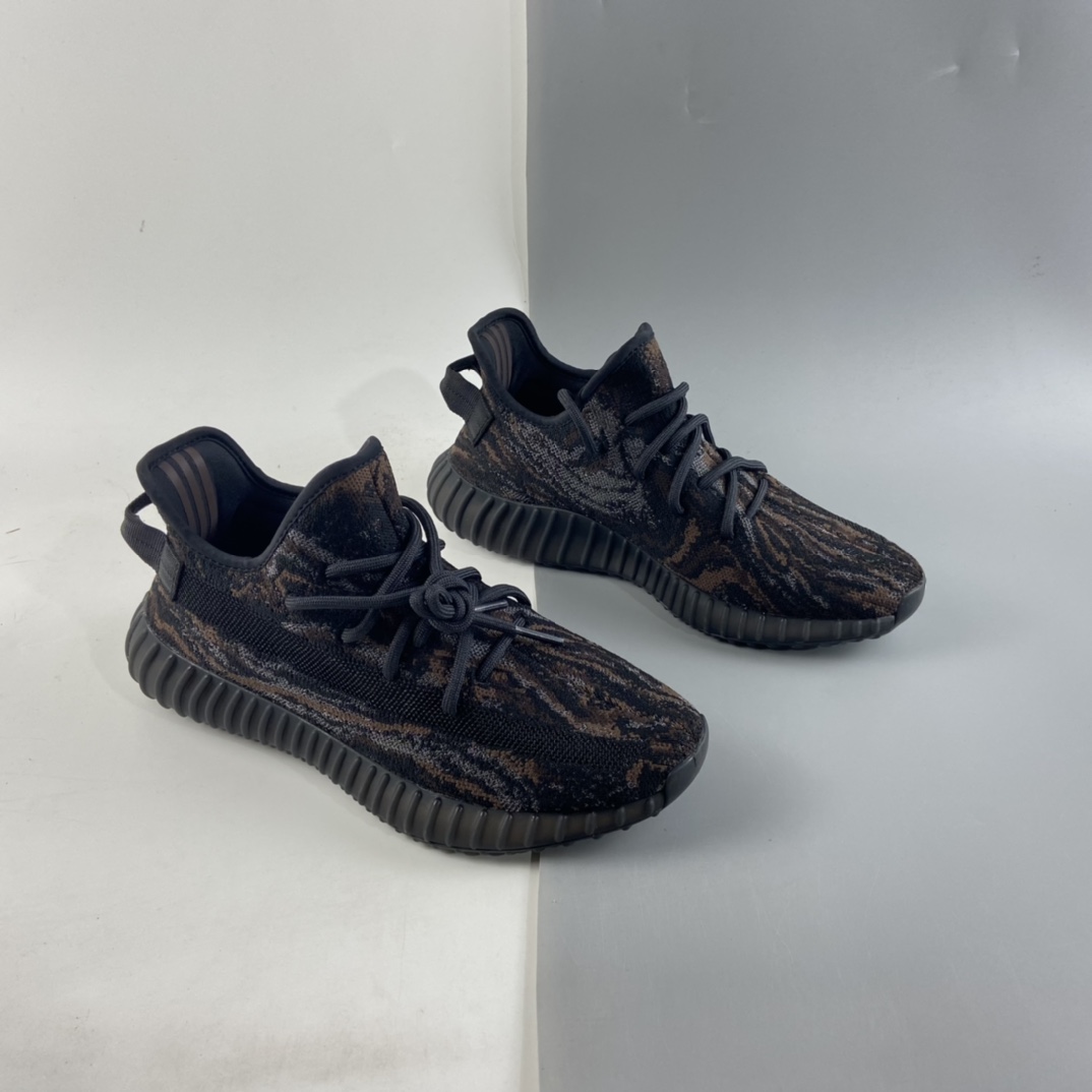 P200  联乘侃爷Kanye West x Adidas Yeezy Boost 350 V2”MX Oat”百搭轻便爆米花中底休闲运动慢跑鞋“岩石黑”GW3774