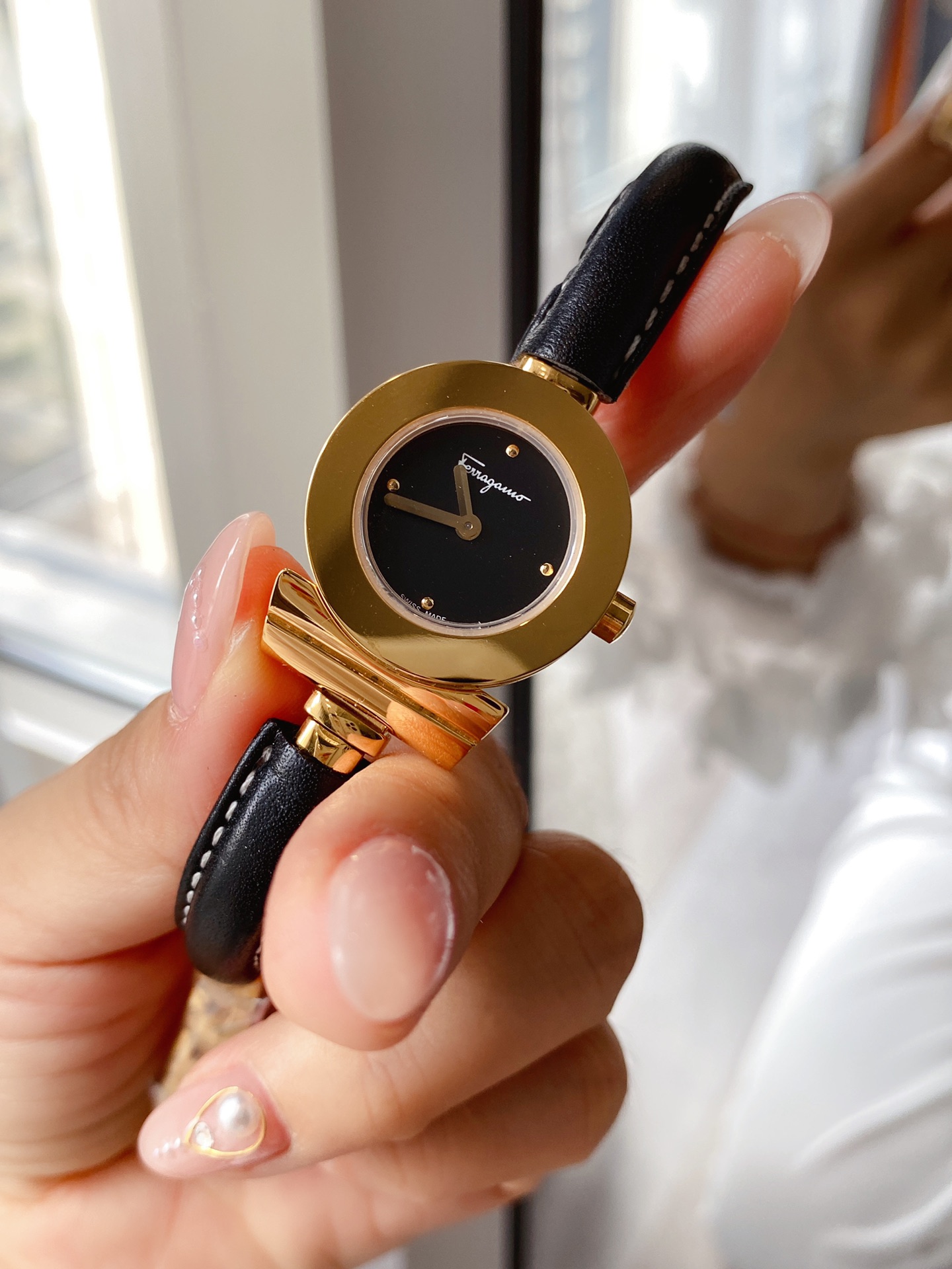 “Ms. Ferragamo’s New Synchronised Swiss Watch: Fine, Elegant, Complicated, Super-Priced” - 图片 4
