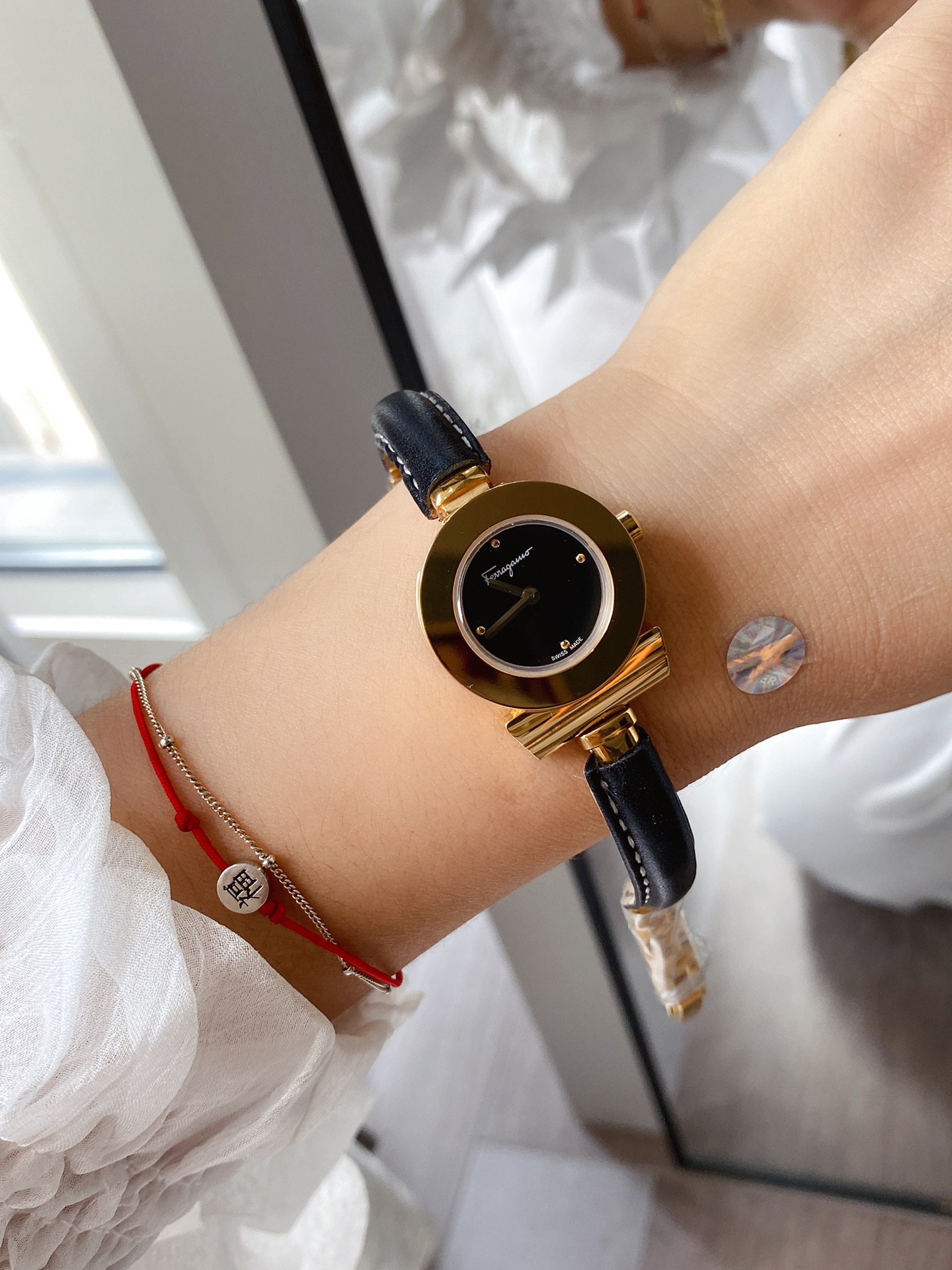 “Ms. Ferragamo’s New Synchronised Swiss Watch: Fine, Elegant, Complicated, Super-Priced” - 图片 5