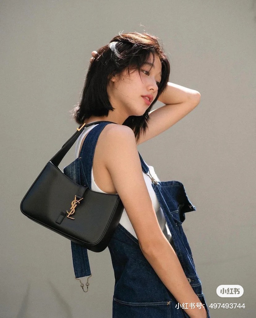 Saint laurent Ysl LE 5 À 7 平纹腋下包 657228黑色