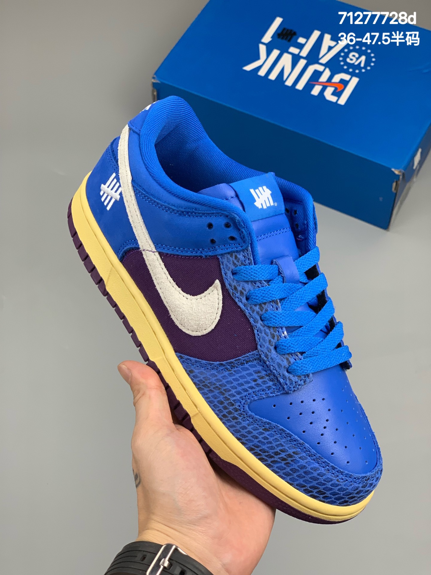 
Undefeated x NK Dunk Low SP蛇纹 蓝紫 大厂纯原出品原装头层材料 独家版型蒸餾加工帶來的是更好的视觉和脚感体验大厂纯原品质出货 清洁度 电绣工艺 皮料切割干净无任何毛边 细节完美 货号：DH6508-400尺码：36 36.5 37.5 38 38.5 39 40 40.5 41 42 42.5 43 44 44.5 45 46 47.5
编码:71277728d