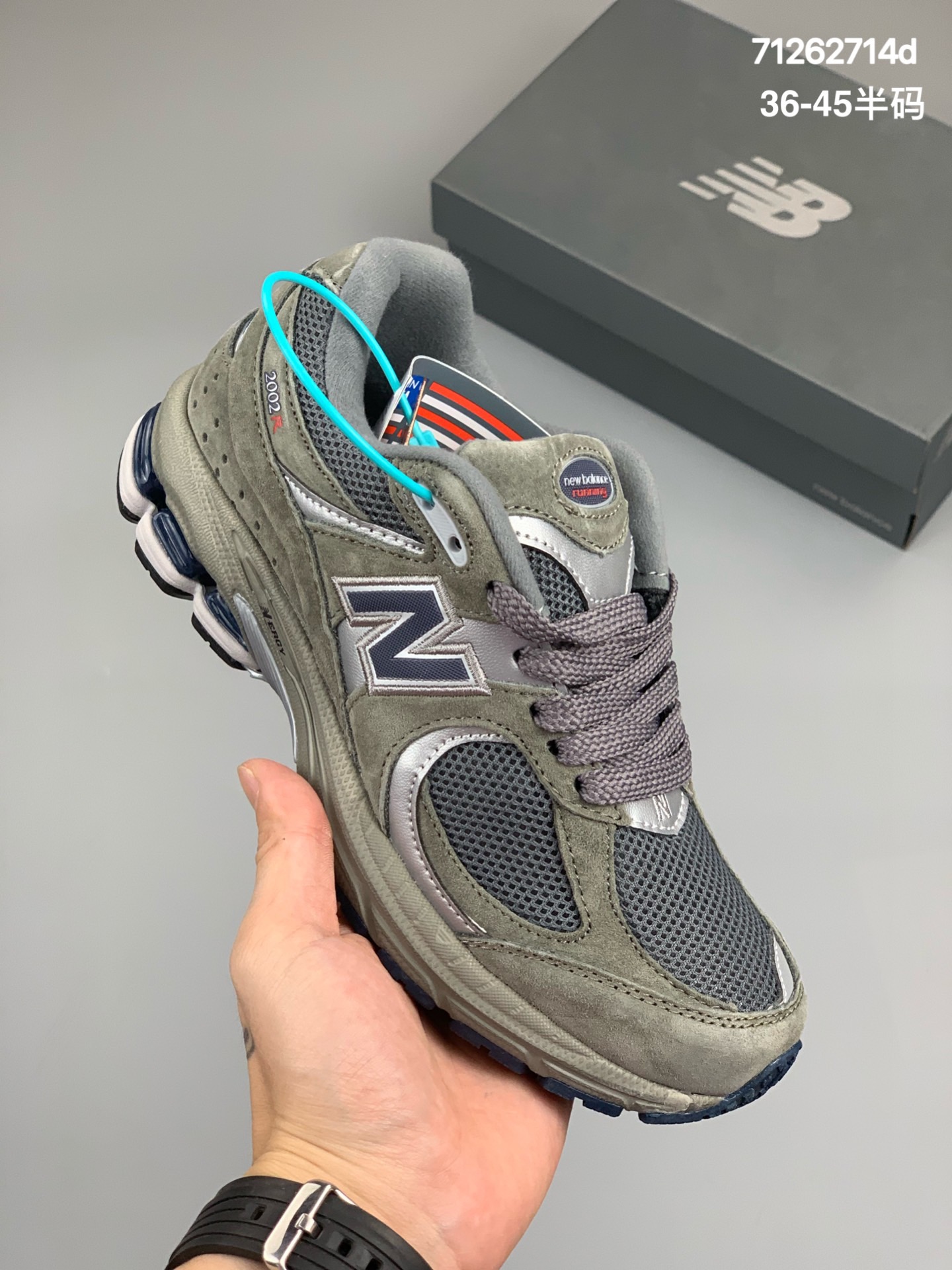 
NB新百伦New Balance ML2002 系列复古老爹风休闲运动慢跑鞋#7002M7154尺码：36 37 37.5 38 38.5 39 40 40.5 41.5 42 42.5 43 44 45
编码:71262714d