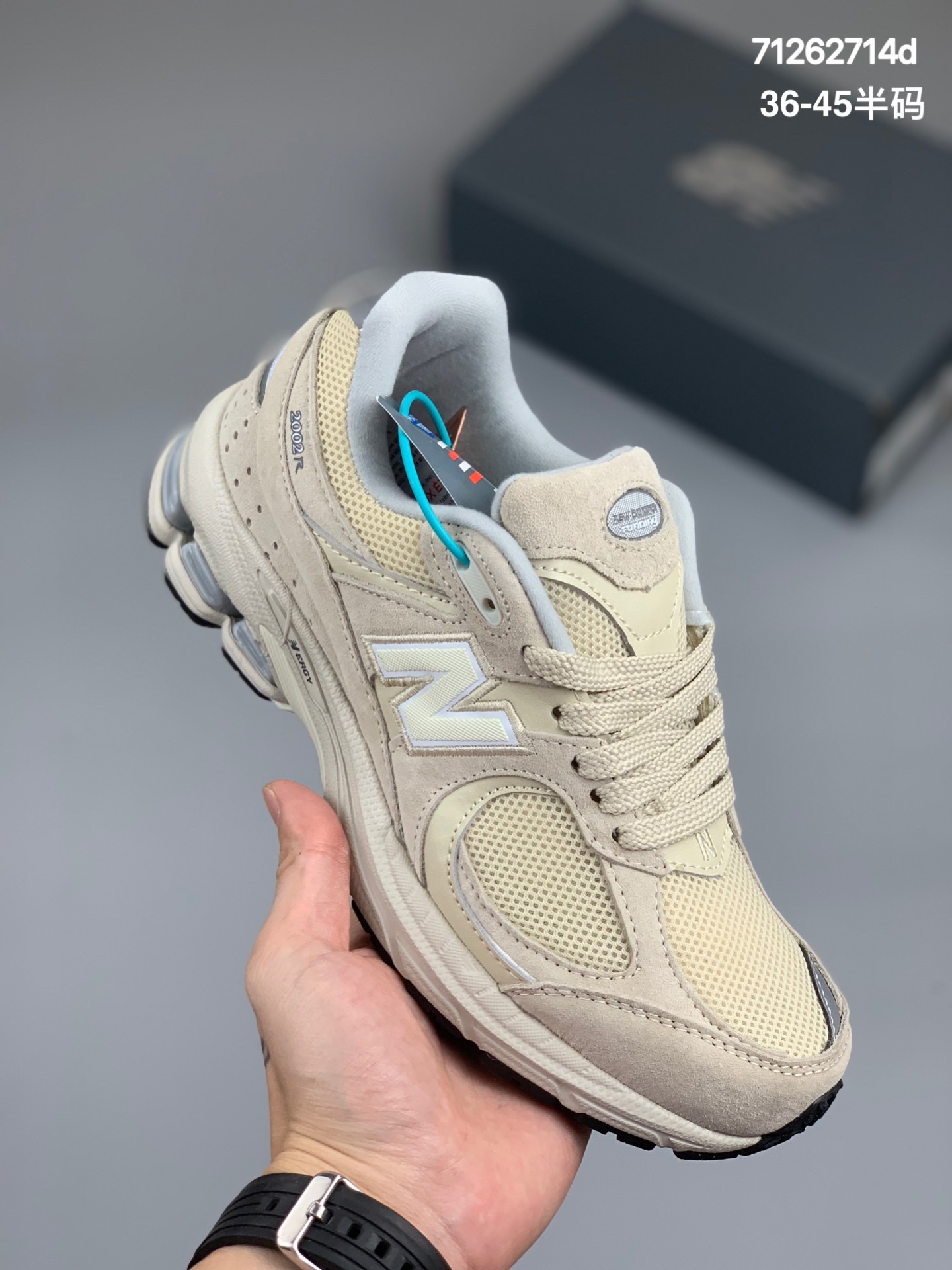 
NB新百伦New Balance ML2002 系列复古老爹风休闲运动慢跑鞋#7002M7154尺码：36 37 37.5 38 38.5 39 40 40.5 41.5 42 42.5 43 44 45
编码:71262714d