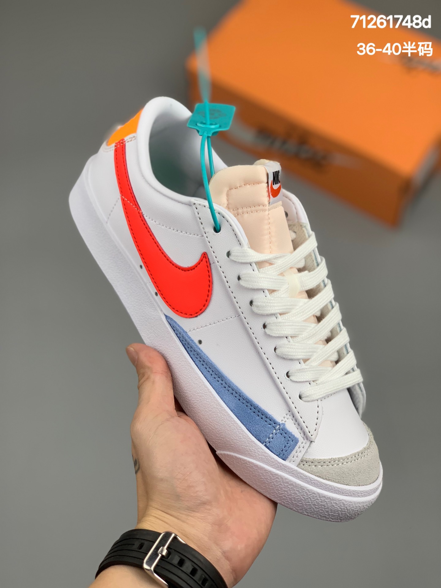 
耐克Nike Blazer Low ’1977 VNTG SS经典开拓者低帮百搭休闲运动板鞋，采用环保材料的大底 独特的鞋面连者鞋底印刷，演绎出了这个配色的独特风格，眼前的新设计选用皮质。配出当下流行的阴阳元素。呈现属于现代潮流的美感。货号： DC4769-103 尺码 36-40半码
编码:71261748d