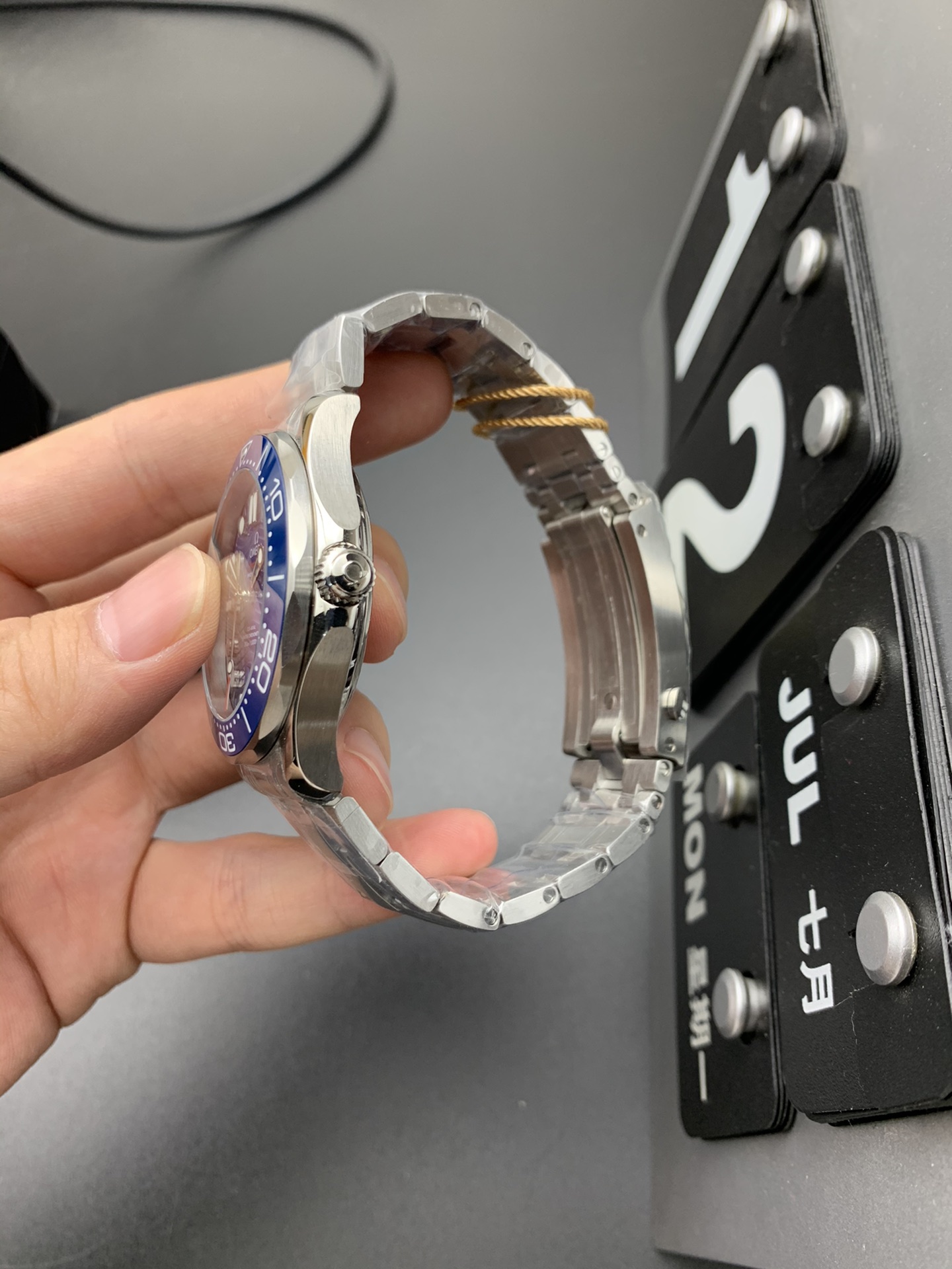 Omega 海马300蓝