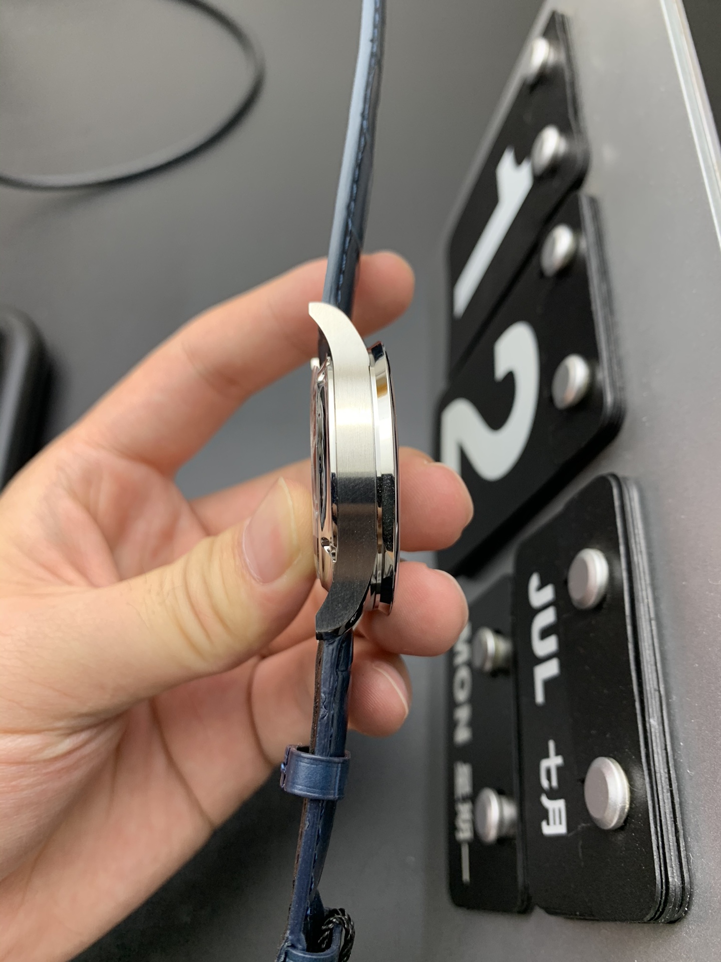 IWC 白面蓝针葡计