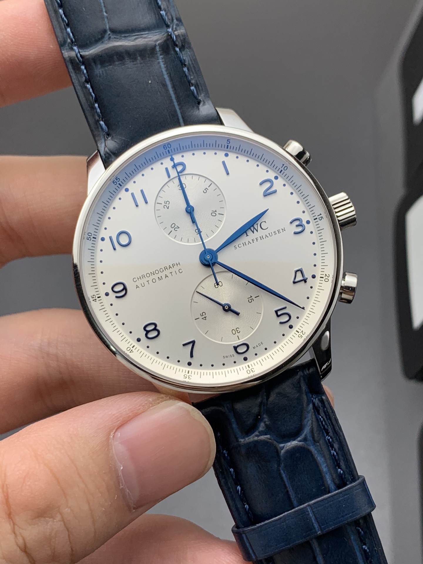 IWC 白面蓝针葡计