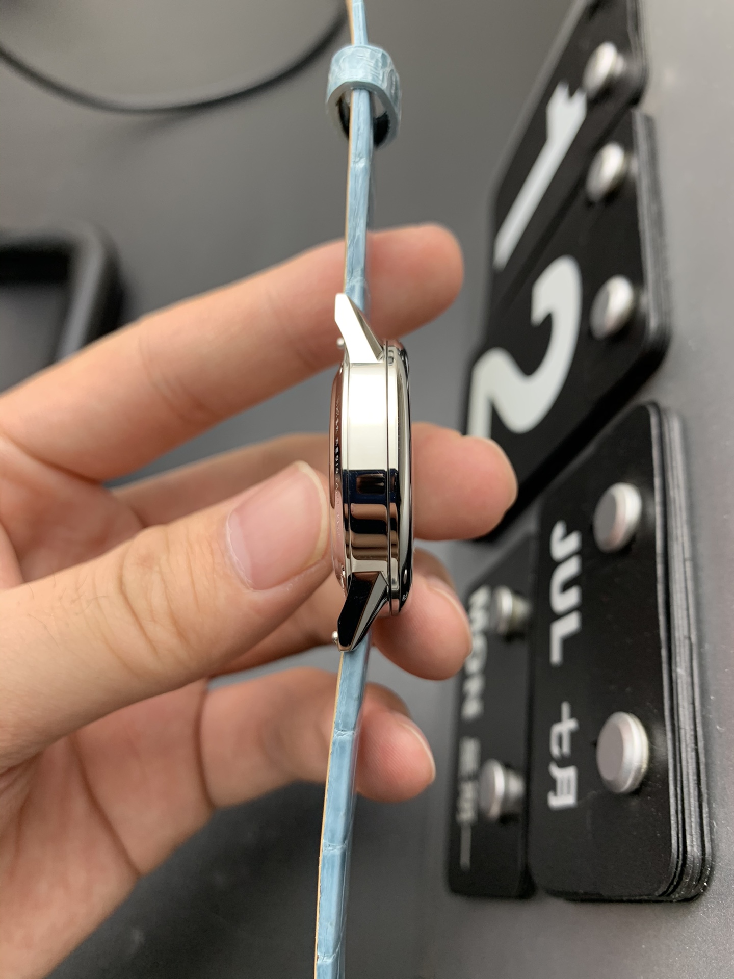 Montblanc 宝曦系列是万宝龙女士腕表的重要佳作 为 迷人、魅力独具的现代女性度身打造 其蕴含的自信真我态度、永恒优雅气质
