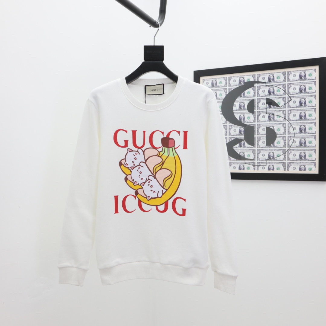 💰P190💥 GUCCI 古驰 新款潮流经典卫衣，精致裁剪，高品质工艺！采用定织定染纯棉面料420克左右纯棉卫衣面料！图案进口数码印花工艺，耐穿耐洗久穿不变型，微阔百搭男女同款。颜色：黑色 米白。码数：XS S M L