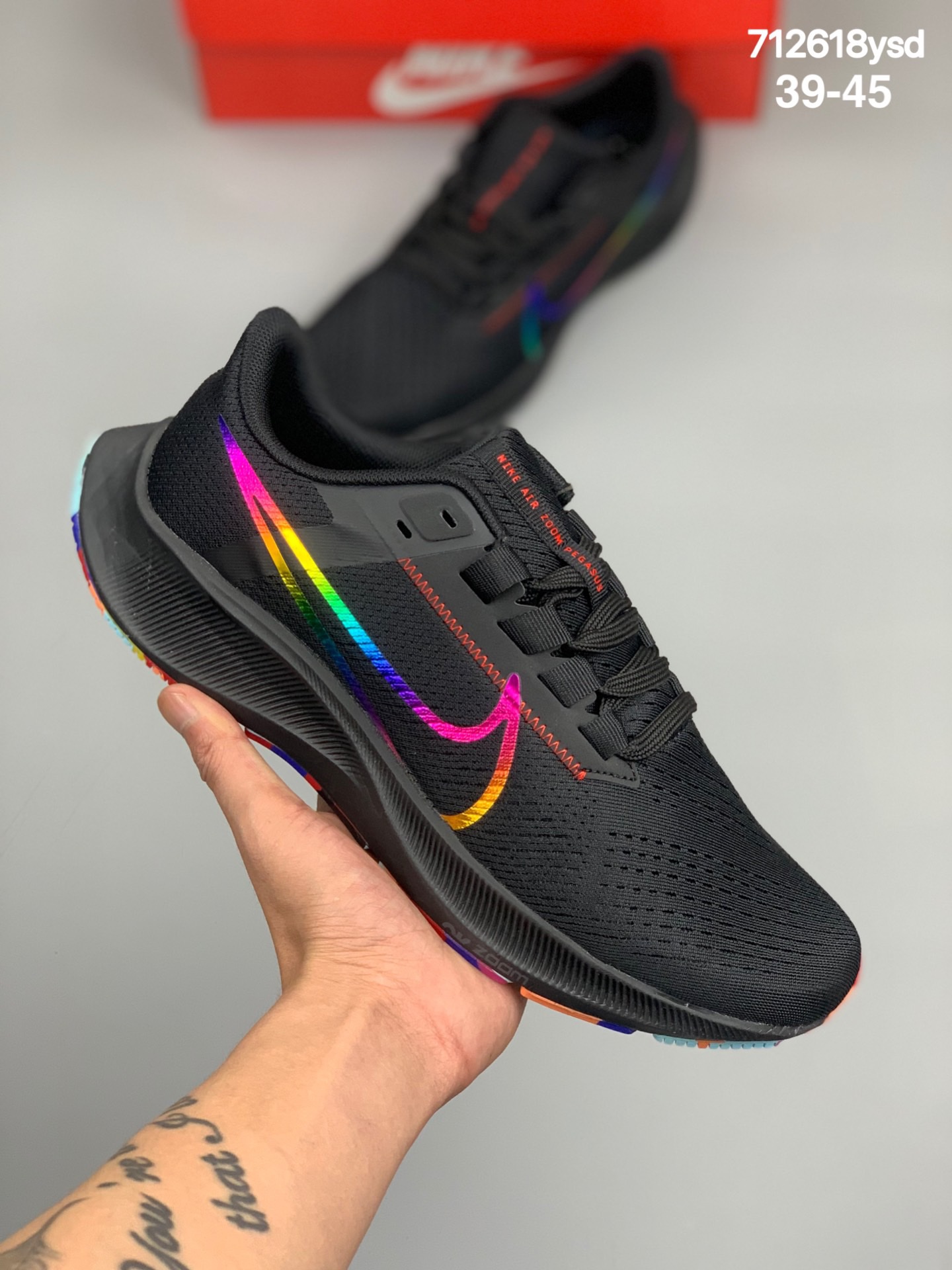 
耐克NIKE ZOOM PEGASUS X10 TURBO网面透气缓震疾速跑鞋
 货号：CJ0291-010
尺码:39-45
编码:712618ysd