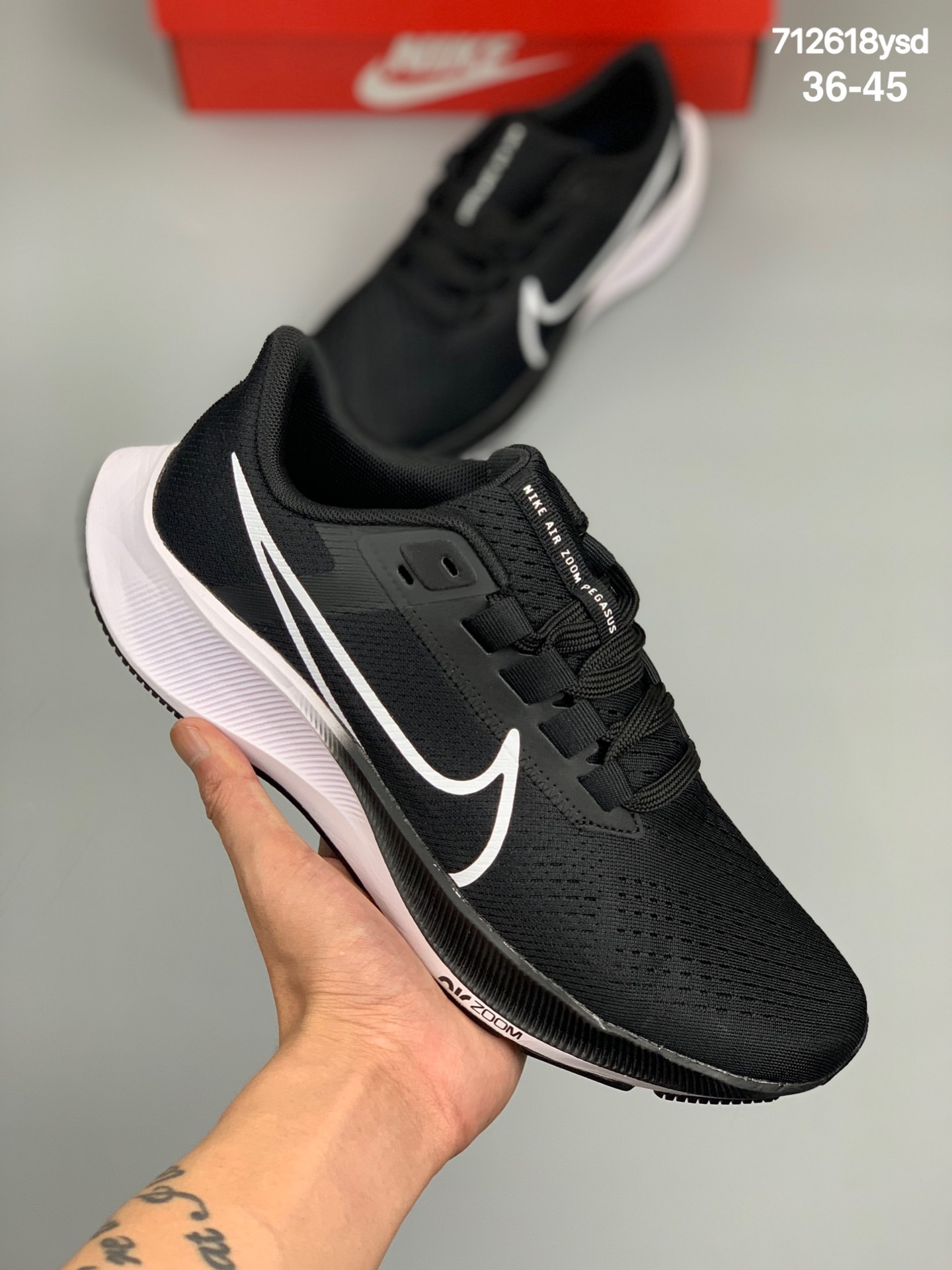 
耐克NIKE ZOOM PEGASUS X10 TURBO网面透气缓震疾速跑鞋
 货号：CJ0291-010
尺码:39-45
编码:712618ysd