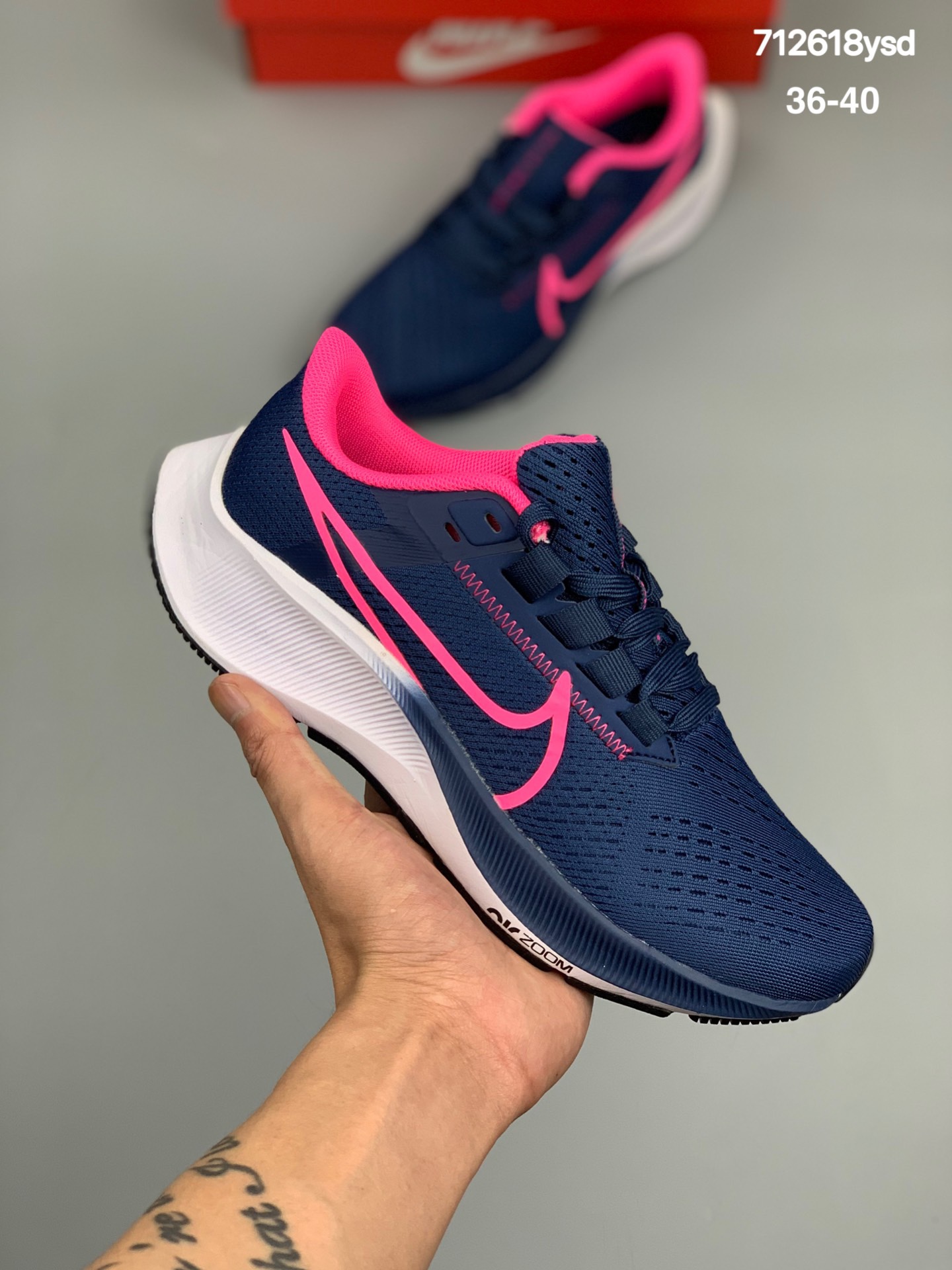 
耐克NIKE ZOOM PEGASUS X10 TURBO网面透气缓震疾速跑鞋
 货号：CJ0291-010
尺码:36-40
编码:712618ysd