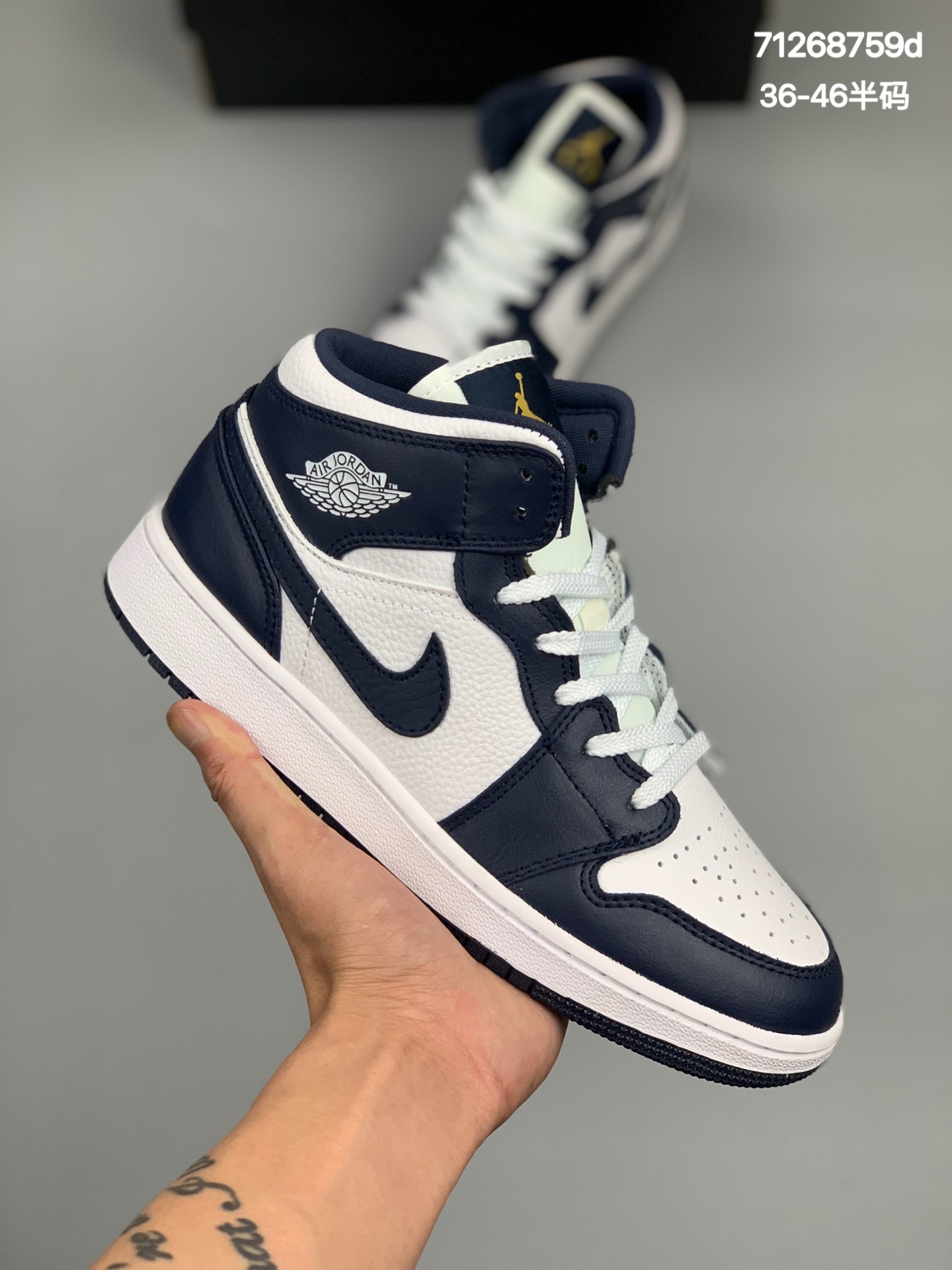 
公司级头层 乔丹/Air Jordan 1 Mid 35周年限定配色 酒红脚趾中帮系列 全新批次 原装原模大底全鞋原厂定制皮料，手感细腻正确折边工艺 完美细节诠释货号：CZ4385 016  
尺码:36-46半码
编码:71268759d