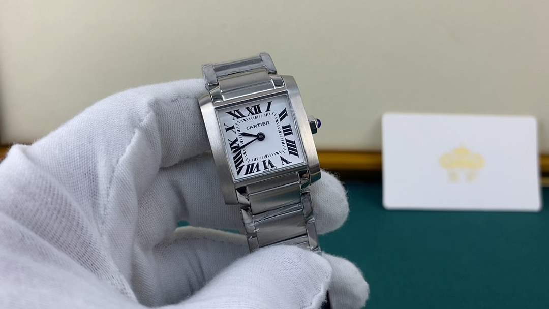 Cartier 皇家 卡地亚坦克系列小方块