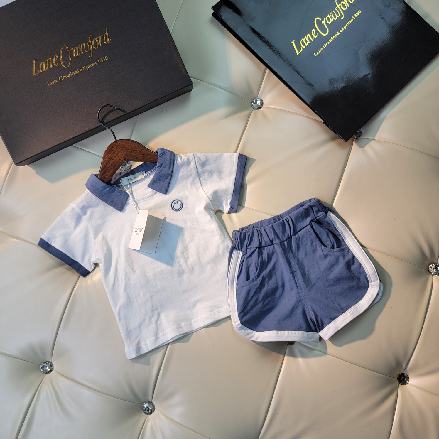 Celine Selin’s Cosmopolitan Summer Children’s Suit with Embroidered Smile-Face Pattern - 图片 1