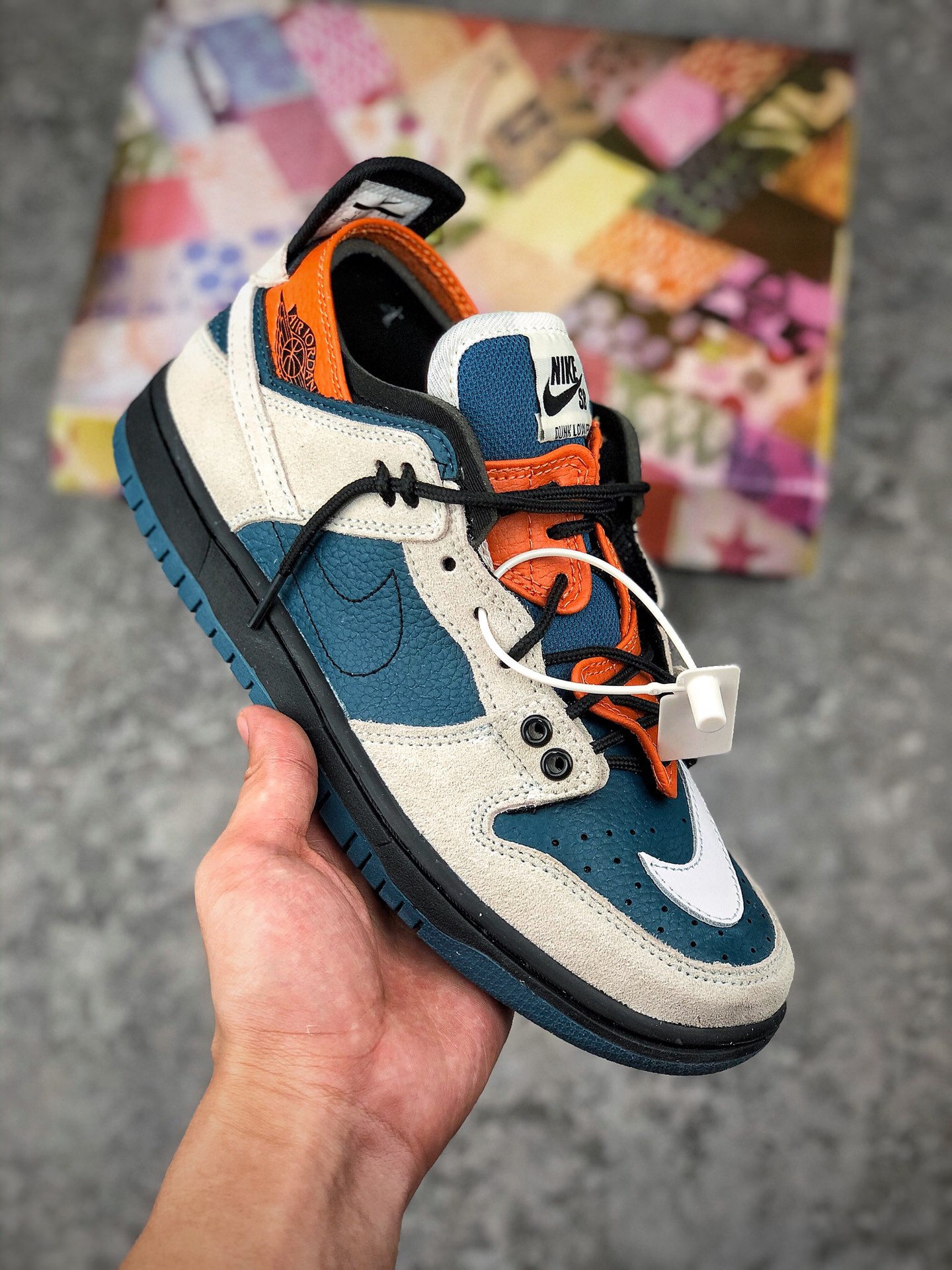  支持放店
Nk SB Dunk Low 耐克四合一多元素休闲板鞋 304292-040
尺码：36 36.5 37.5 38 38.5 39 40 40.5 41 42 42.5 43 44 44.5 45