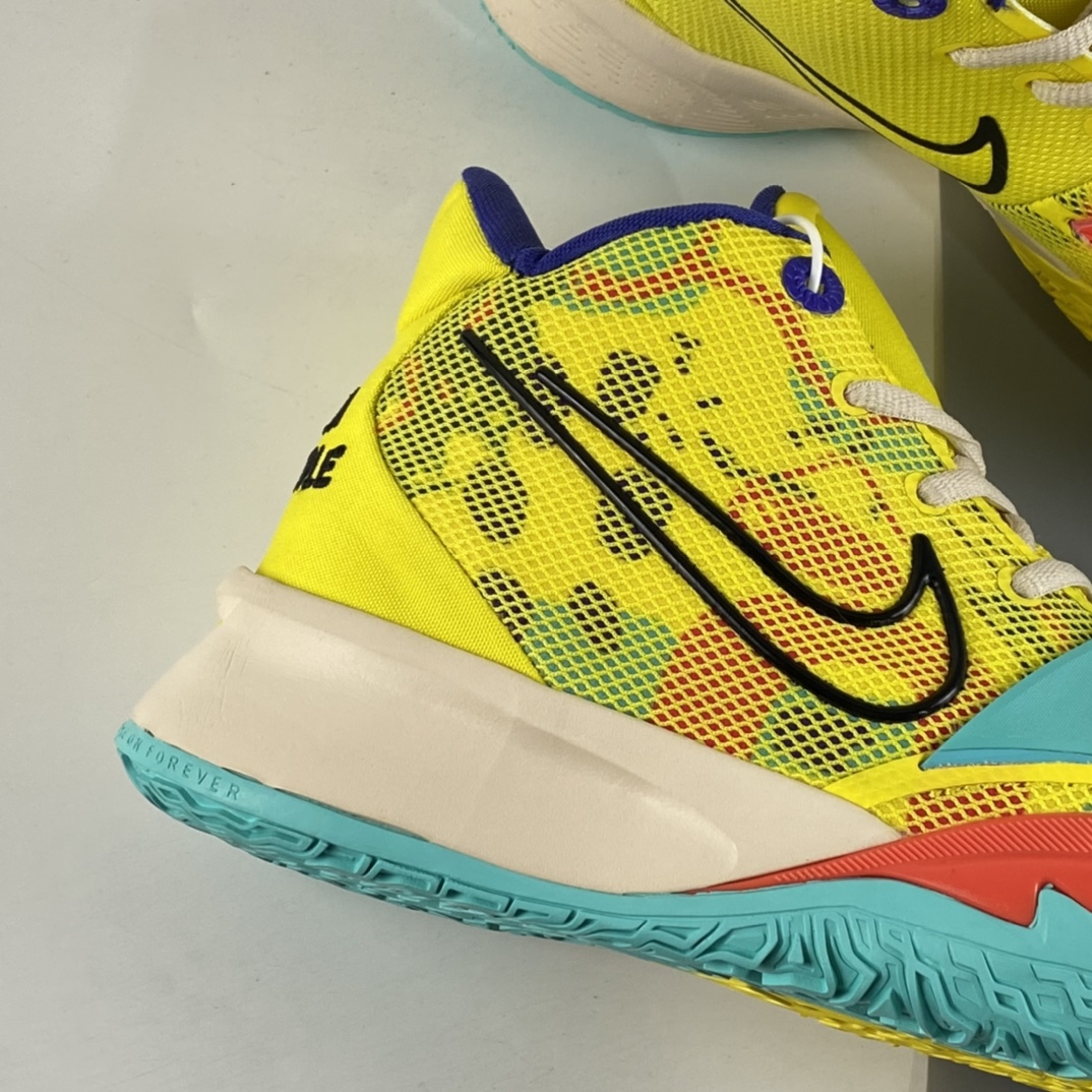 P240  Nike Kyrie 7 Pre Heat Ep 欧文7代 室内休闲运动中帮篮球鞋 CT4080-700
