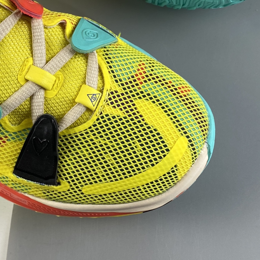 P240  Nike Kyrie 7 Pre Heat Ep 欧文7代 室内休闲运动中帮篮球鞋 CT4080-700