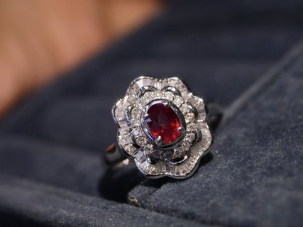 红宝石戒指一般多少钱一个