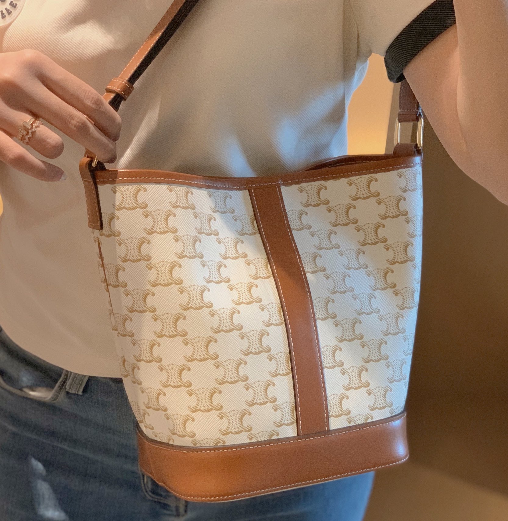 CELINE SMALL BUCKET BAG 191442白花