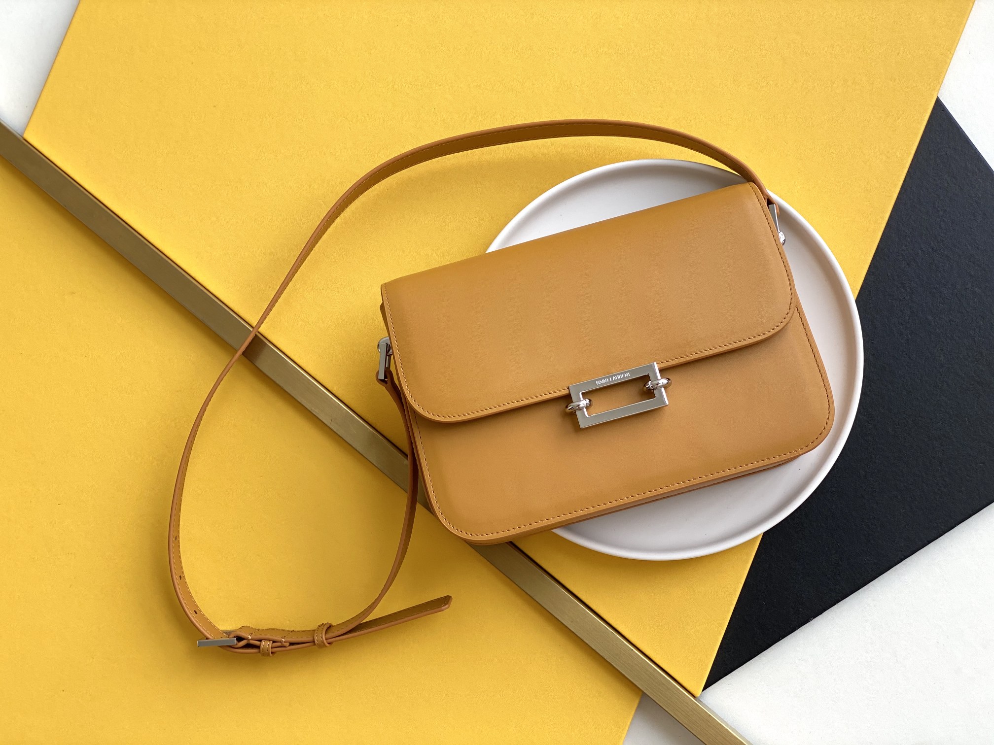 Honey Yellow Rectangular Chain Link Clasp Flap Shoulder Bag