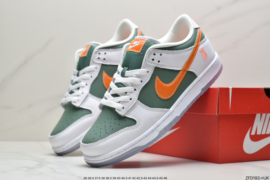 280 耐克Dunk Low’NY vs. NY 白绿黄色，鞋底采用鼠尾草绿色皮革制成 DN2489-300