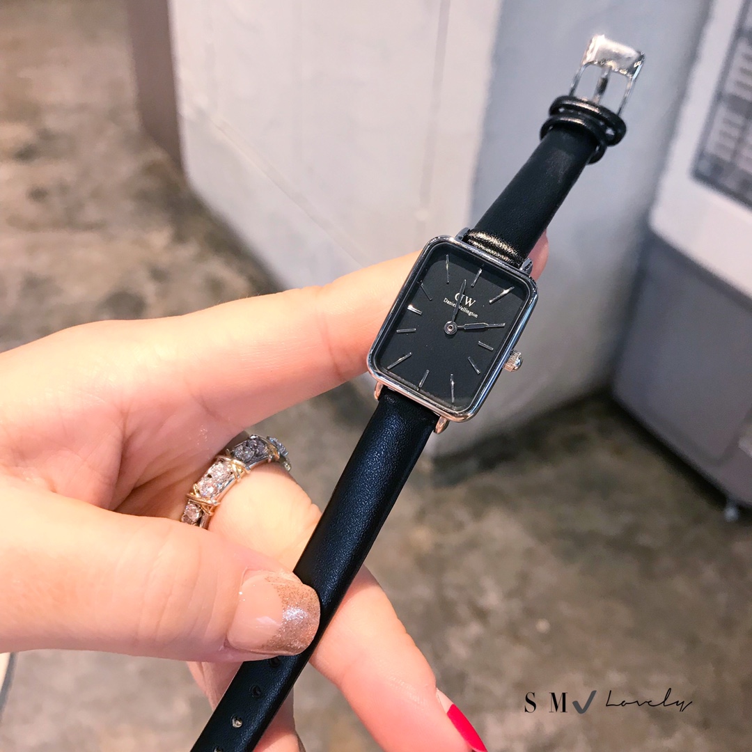 New DW Steel Belt Watch: DW Classic Petite 28mm Run-Through Watch.