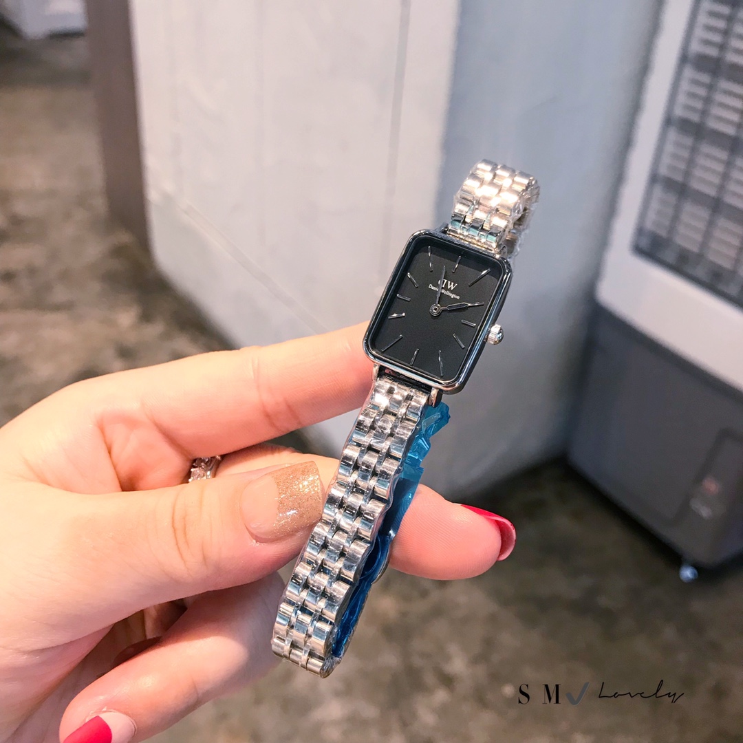 New DW Steel Belt Watch: DW Classic Petite 28mm Run-Through Watch. - 图片 5