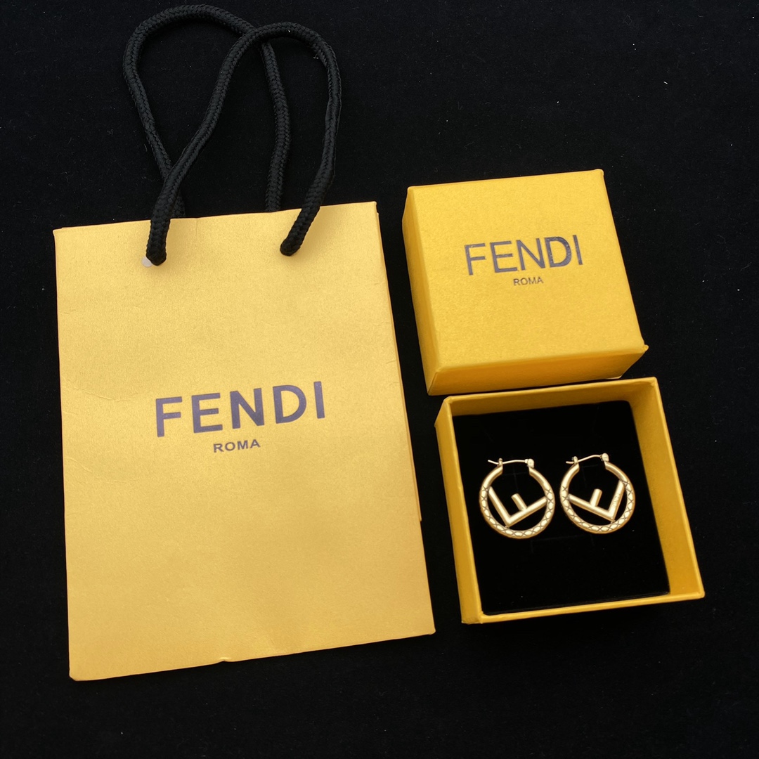 Fendi Bien
 Joyas Pendiente