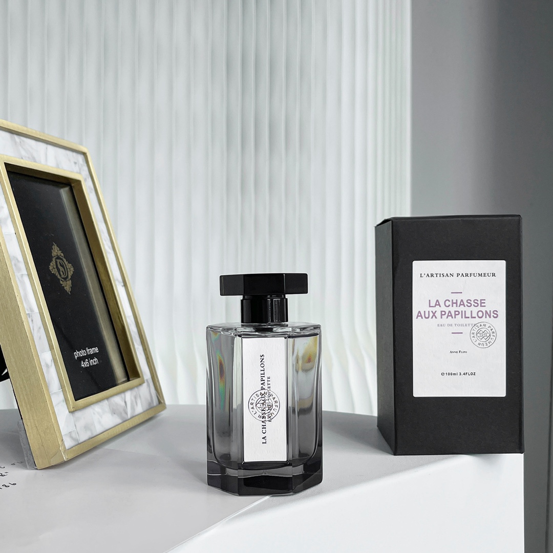 NO:811028,L'Artisan Parfumeur Looking for Butterfly 100ml Unisex fragrance Floral fragrance Top notes bergamot orange Middle notes jasmine orange blossom Base notes tuberose ylang-ylang, perfume19860909L'ArtisanParfumeur 阿蒂仙之香 寻找蝴蝶100ml 属性中性香 香调花香调 前调香柠檬 橘子 中调茉莉 橙花 后调晚香玉 依兰,香水,accessory
