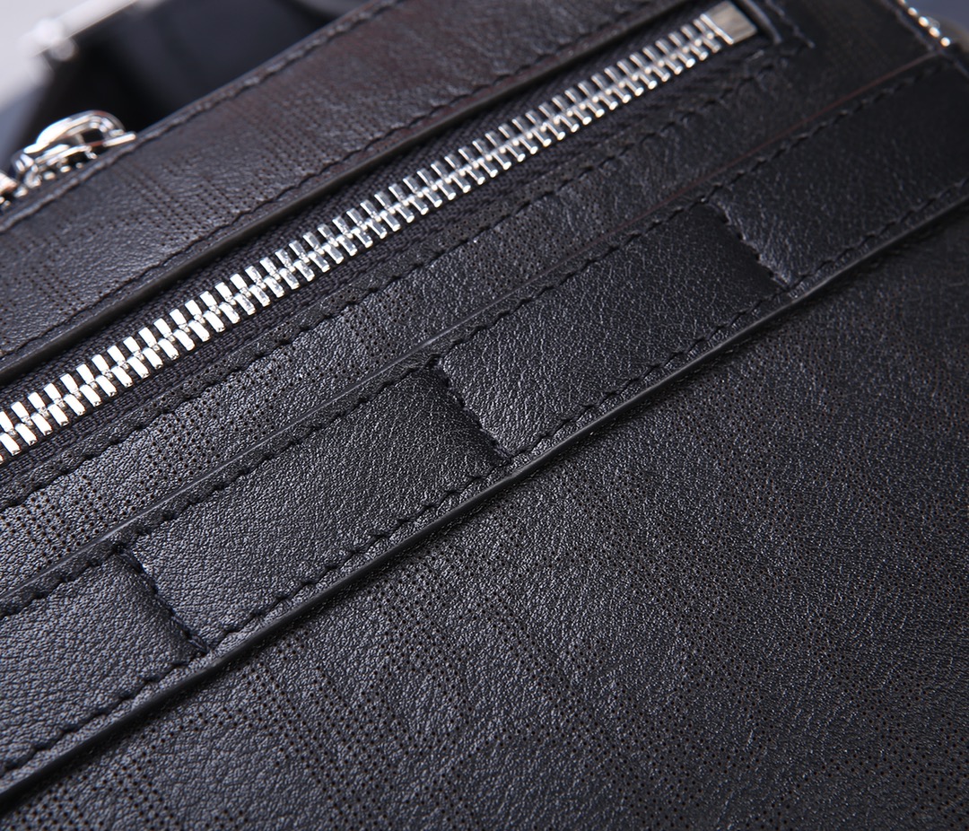 Dior Messenger Bag: Top Quality, Full Steel Hardware & Perfect Details 3 i1626239117 8261 1
