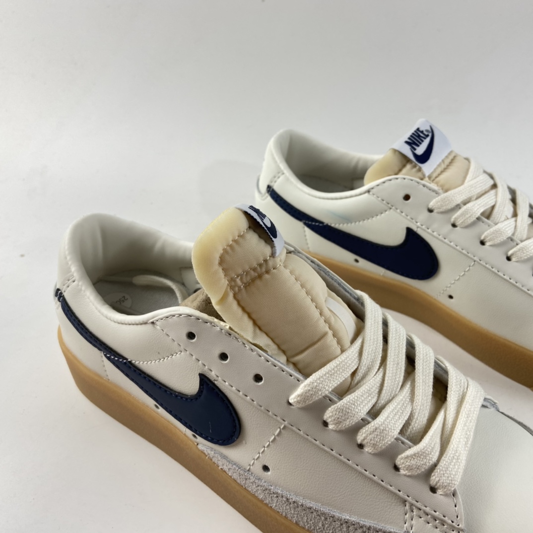 P160  Nike Blazer Low ’77 Vintage 开拓者皮面低帮休闲板鞋 DM8334-100