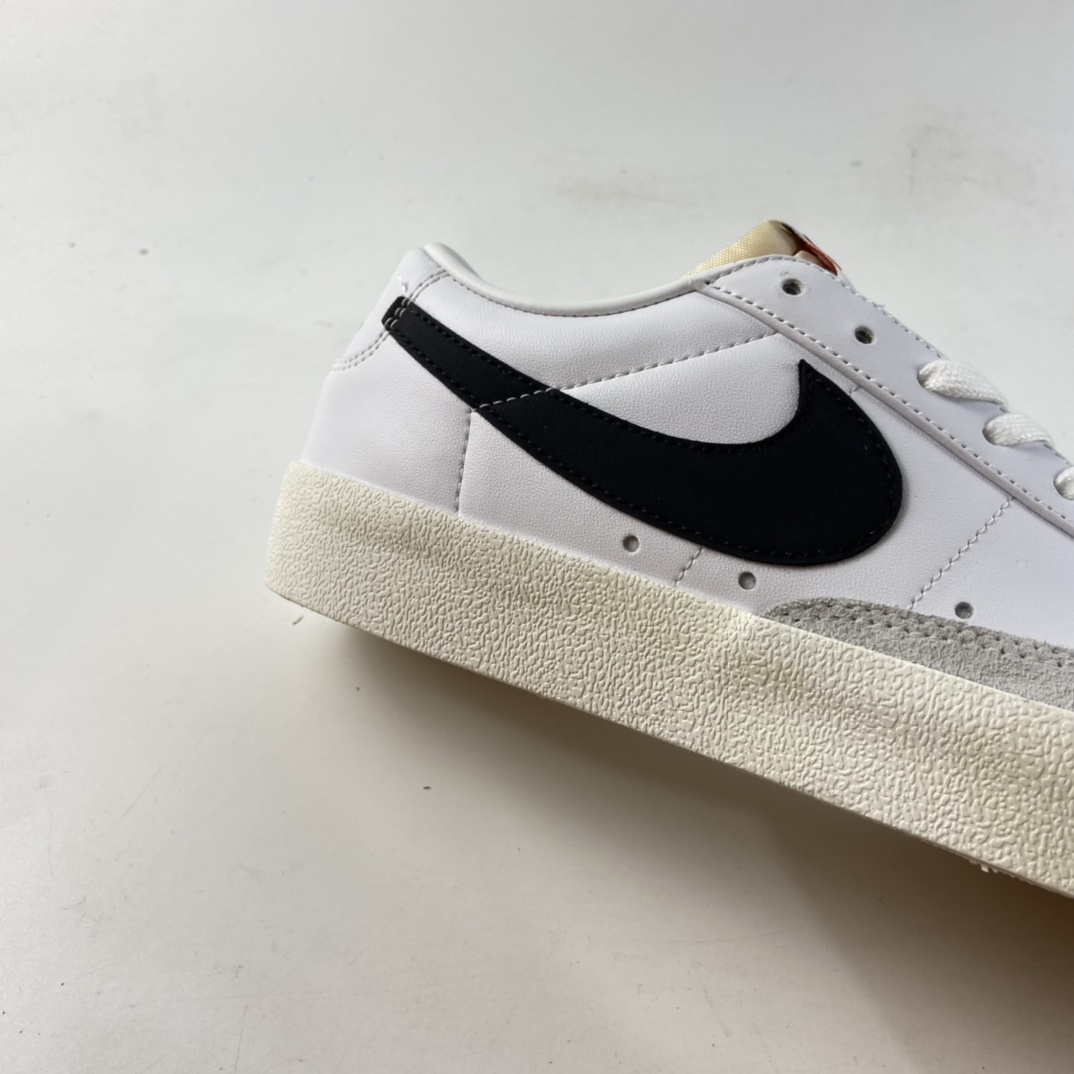 P160  Nike Blazer Low ’77 Vintage 开拓者皮面低帮休闲板鞋 DC4769-102