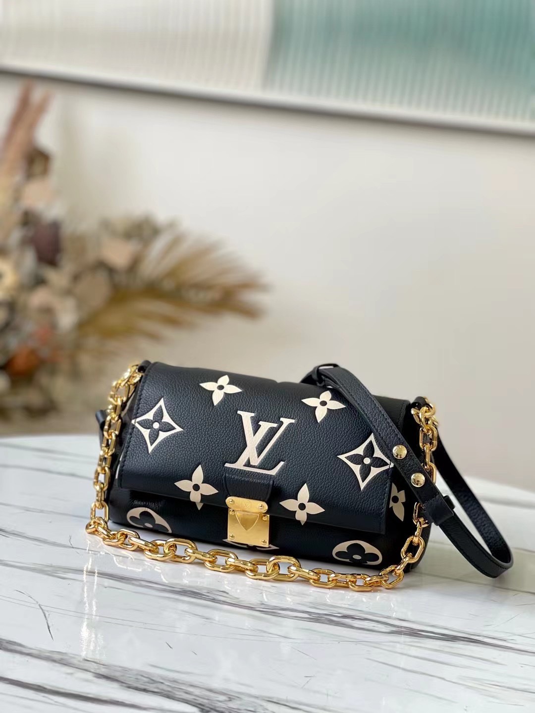 Quality AAA+ Replica
 Louis Vuitton LV Favorite Bags Handbags Chains M45859