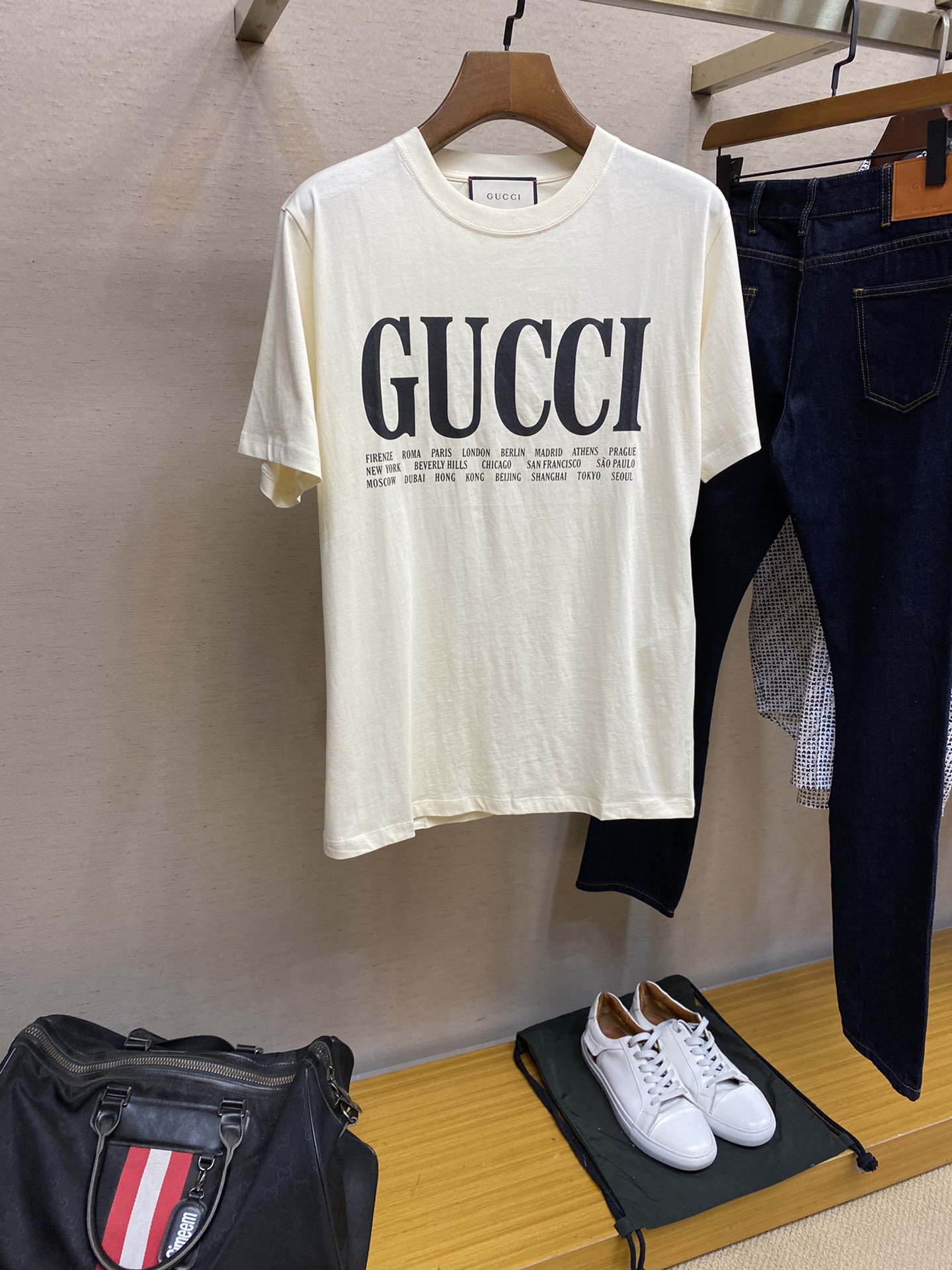 Fashion
 Gucci Clothing T-Shirt Printing Cotton Fall Collection Short Sleeve