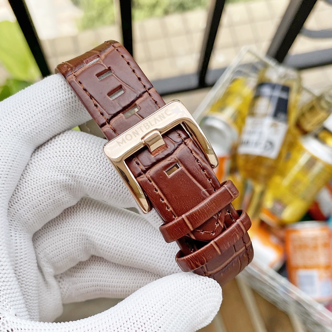 Montblanc Multifunctional Wristwatch with White and Platinum Shells: Precision and Style Combined - 图片 8