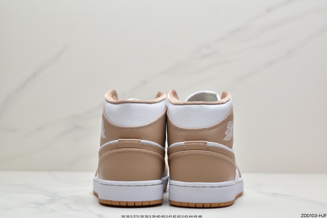 230 Air Jordan 1 Mid AJ1 乔一帮系列休闲板鞋 554724-271
