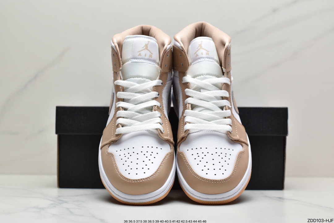 230 Air Jordan 1 Mid AJ1 乔一帮系列休闲板鞋 554724-271