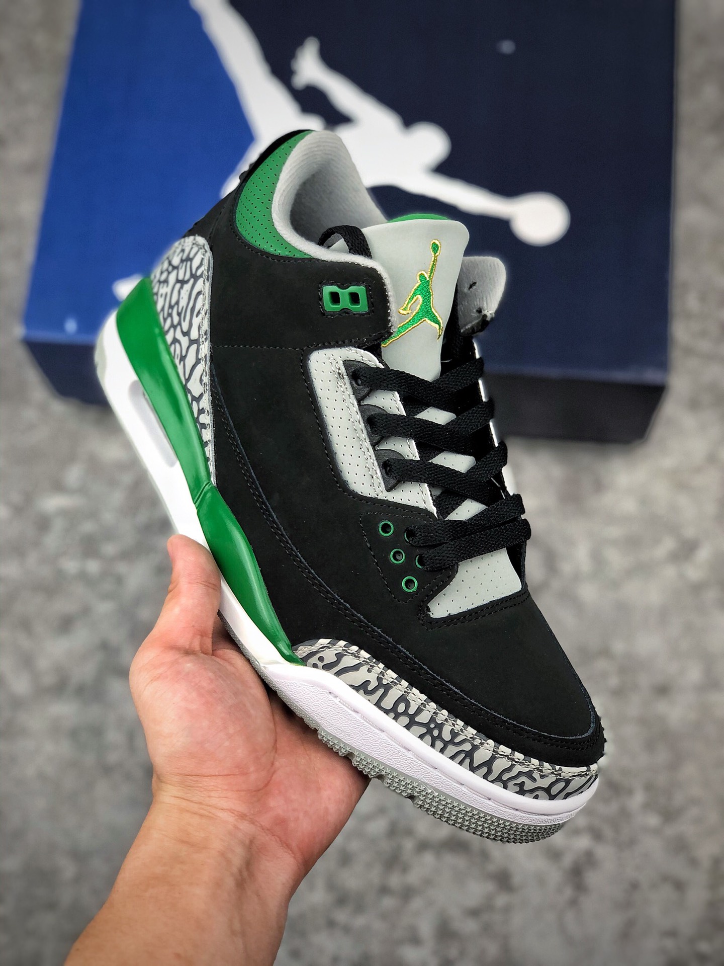  核心放店
纯原版本 Air Jordan 3 Retro 