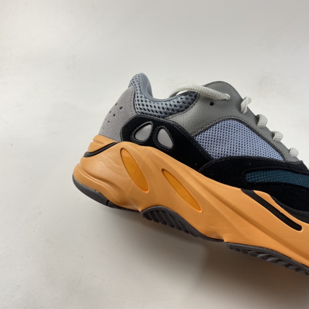 P320   AD Yeezy Boost 700 V2  椰子复古爆米花中底姥爷慢跑鞋 GW0296