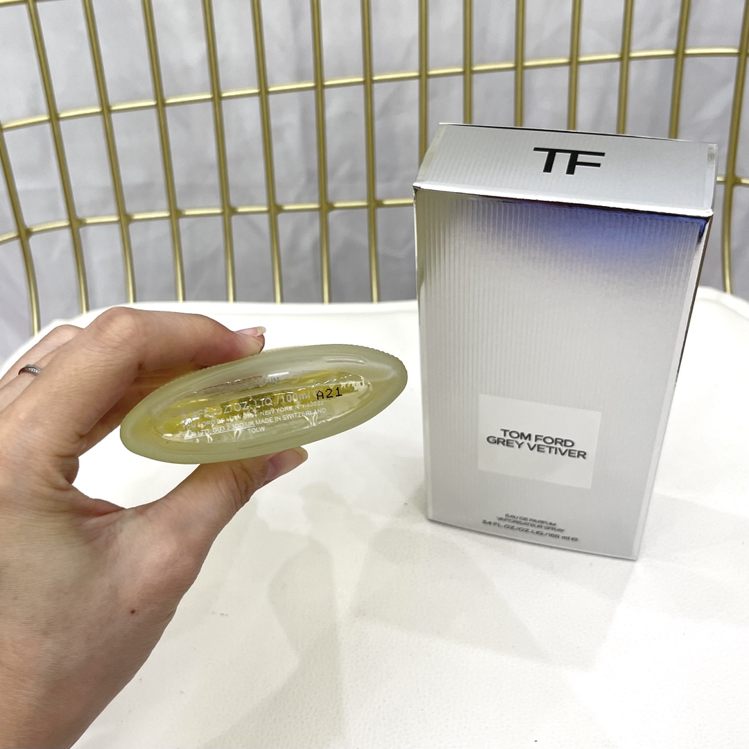 Tom Ford Grey Vetiver Eau de Parfum 100ml - A Classic Fragrance 7 i1626302302 2546 5