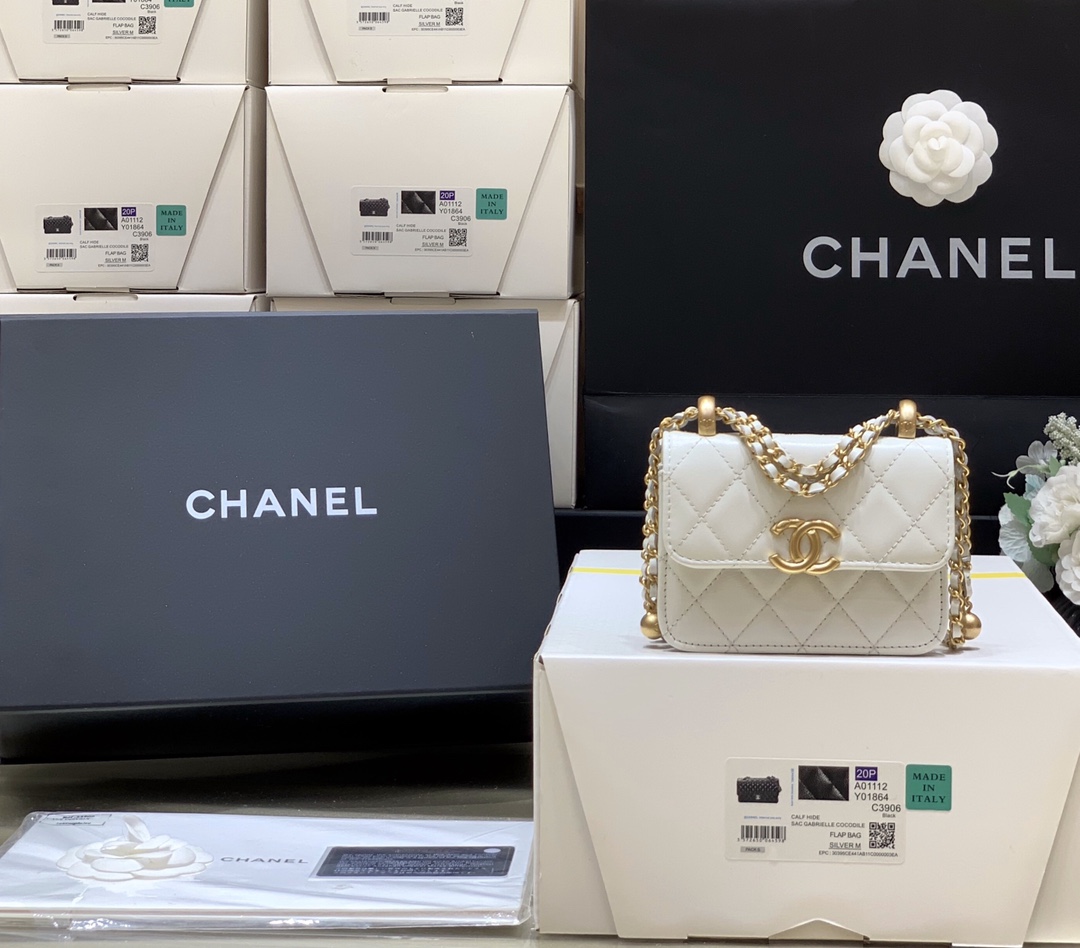 Chanel 2021早秋高级手工坊双金珠系列小方包 AP2290白色