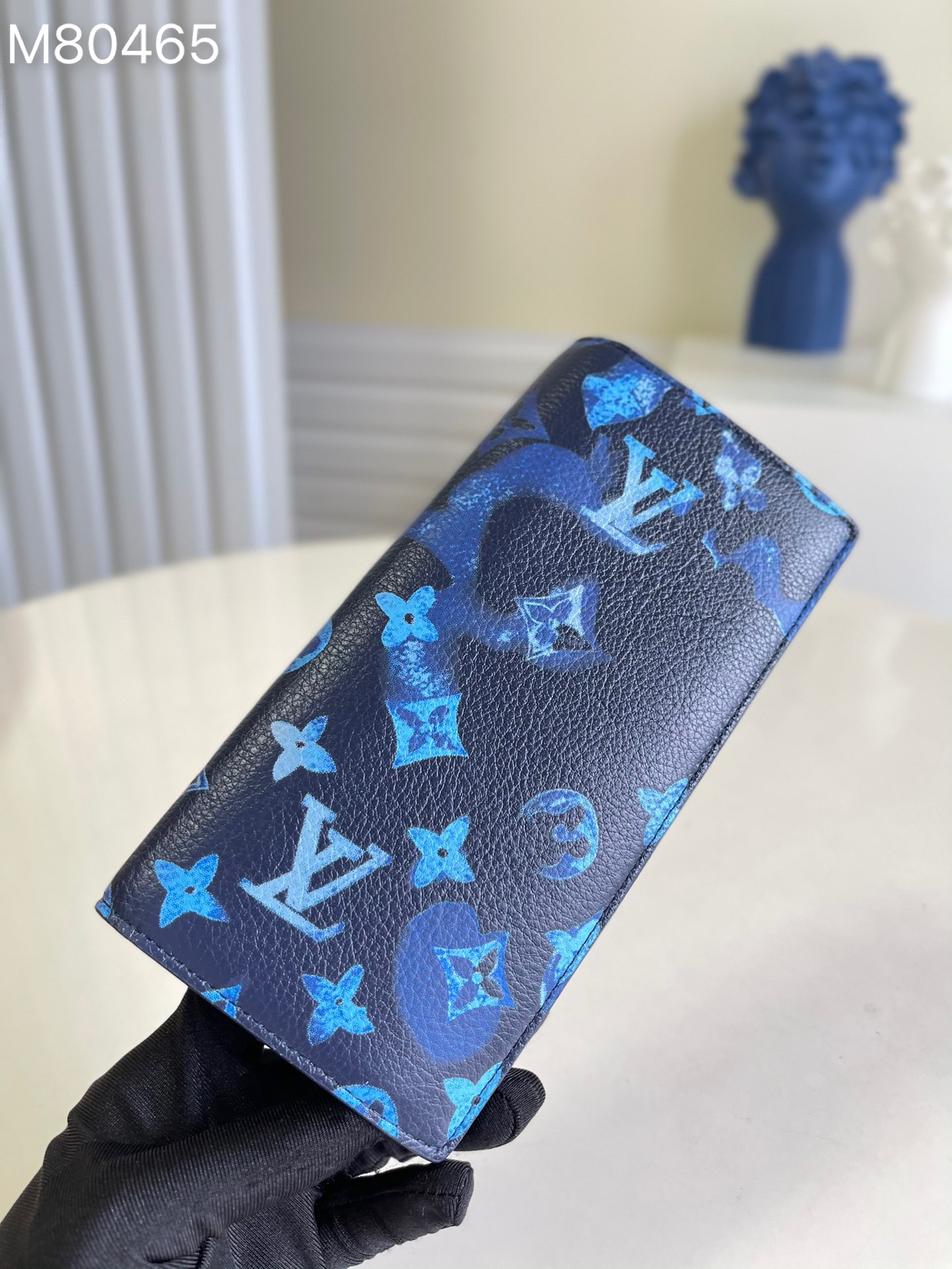 NO:397177,【Exclusive real photo M80465】BRAZZA wallet Brazza wallet is a Monogram print with uneven texture in grained leather. The inner part is cleverly set with card slots, zippered coin bags and inner patch pockets for storing banknotes and notes. Size 10 x 19 x 2cm z.,LV [original leather],louis vuitton19860909【独家实拍M80465】BRAZZA 钱夹本款 Brazza 钱夹为粒面皮革铺陈纹理不均的 Monogram 印花,内里巧妙设置卡位、拉链零钱袋和收纳纸钞及票据的内贴袋.尺寸10 x 19 x 2cm z.,LV【原厂皮】,louis vuitton,Bag