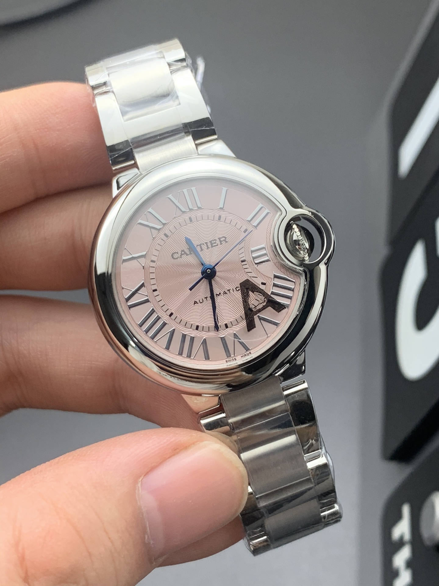 Cartier V6 33机械粉气球