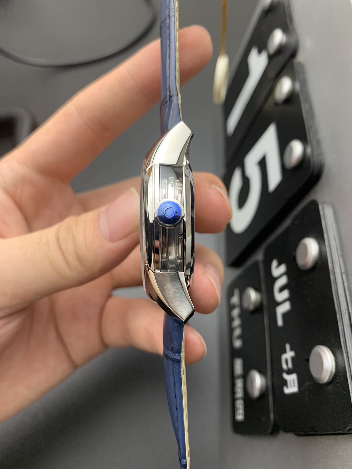 Omega 8900明亮之蓝