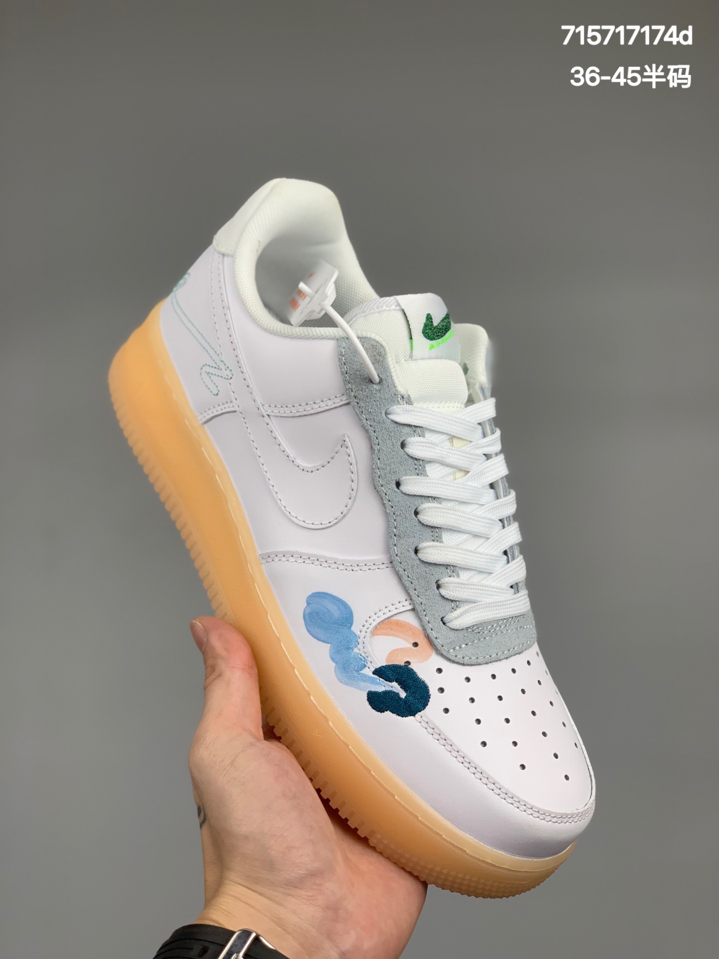 
Mayumi Yamase x 耐克Nike Flyleather Air Force 1 白色手绘涂鸦低帮板鞋 21SWYQYW16
#货号：DB3598-100
#尺码：36 36.5 37.5 38 38.5 39 40 40.5 41 42 42.5 43 44 44.5 45
#官方同步 原装级别 原楦头原纸板 打造纯正空军版型#专注外贸渠道 全掌内置蜂窝气垫 原盒配件 原厂中底钢印 拉帮完美
编码:715717174d