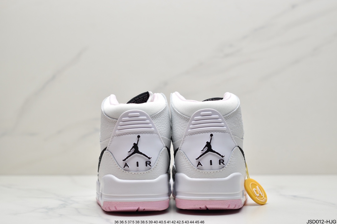 200  Air Jordan 3、Air Jordan 1 和 Air Trainer 2  AT4040-106