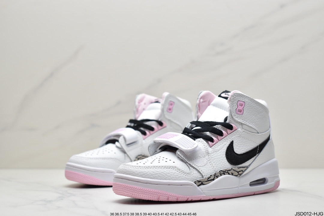 200  Air Jordan 3、Air Jordan 1 和 Air Trainer 2  AT4040-106