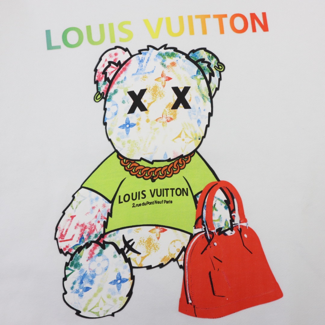 💰P190💥 Louis vuitton/LV 路易威登 新款潮流经典卫衣，精致裁剪，高品质工艺！采用定织定染纯棉面料420克左右纯棉卫衣面料！图案进口数码印花工艺，耐穿耐洗久穿不变型，微阔百搭男女同款。颜色：黑色 米白。码数：XS S M L